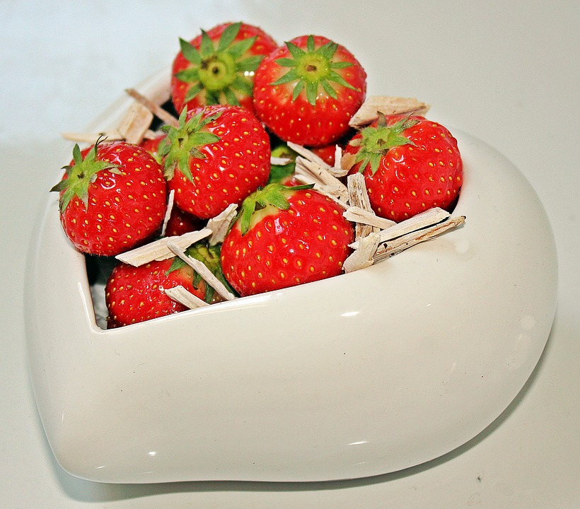 mother's day, strawberries, red