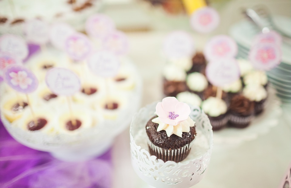 cupcake, toppers, cream