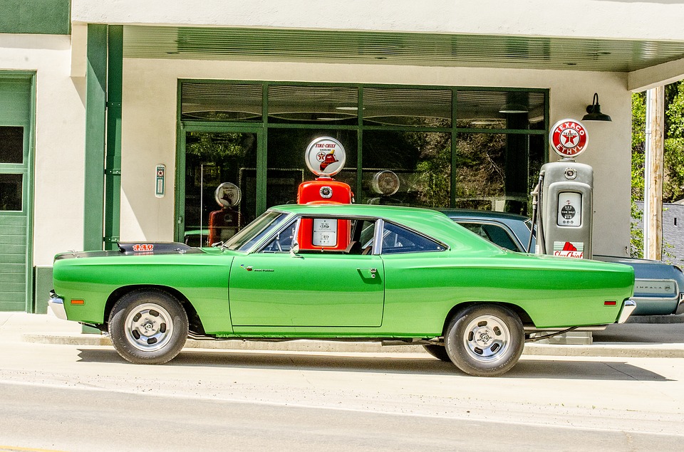 classic car, antique gas pump, green