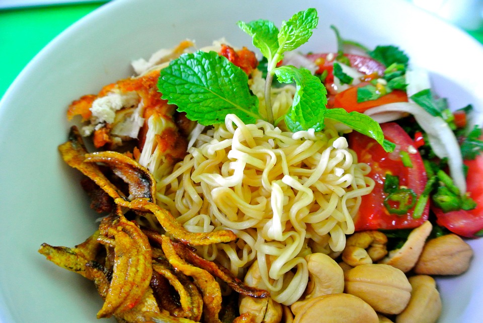 thai food, salad, instant noodle