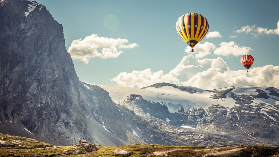 hot air balloons, mountains, floating