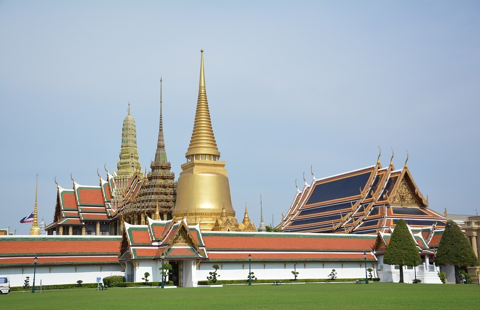 temple of the emerald buddha, tourist attraction, palace