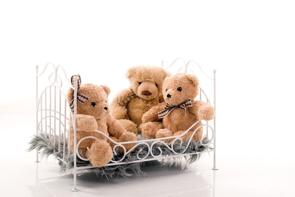 bed, crib, bears