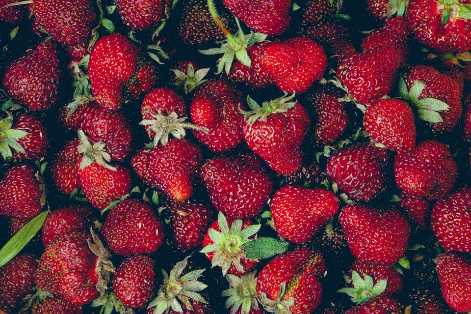 red, strawberries, fruits