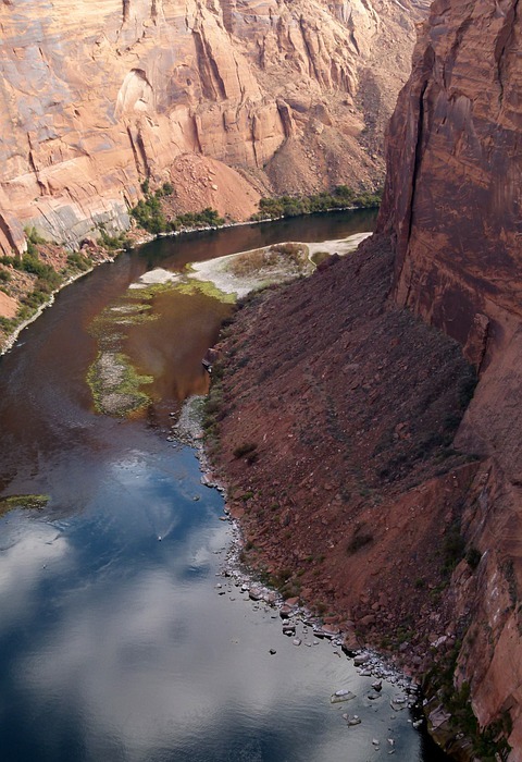 colorado river, glen canyon, tourist attraction