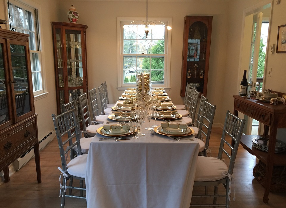 thanksgiving table, holiday table, thanksgiving