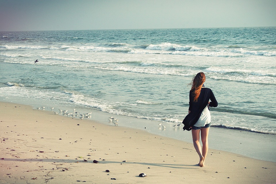 beach woman, walking away, woman walking away