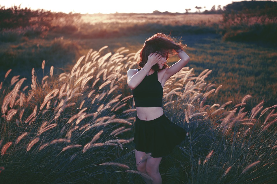 wheat field, girl walking, posing