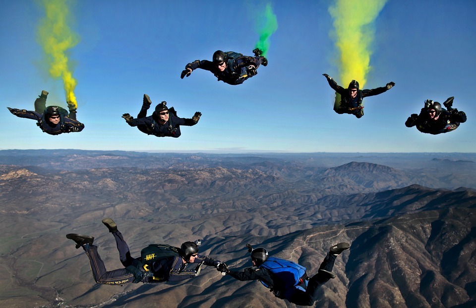california, parachutists, skydivers