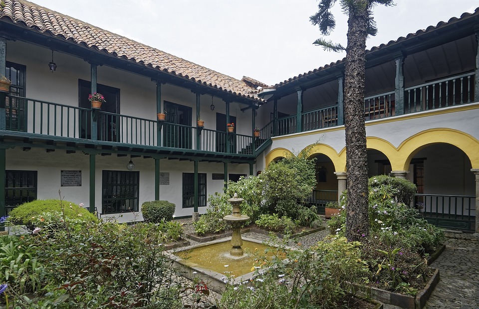 colombia, bogotá, colonial building