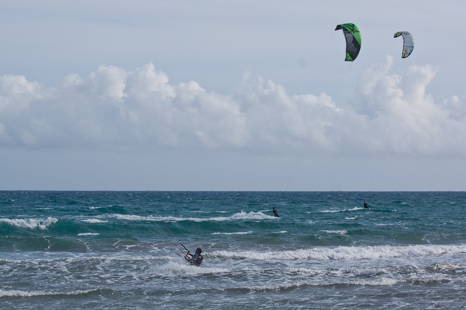 kitesurfer, kite surfing, kiters