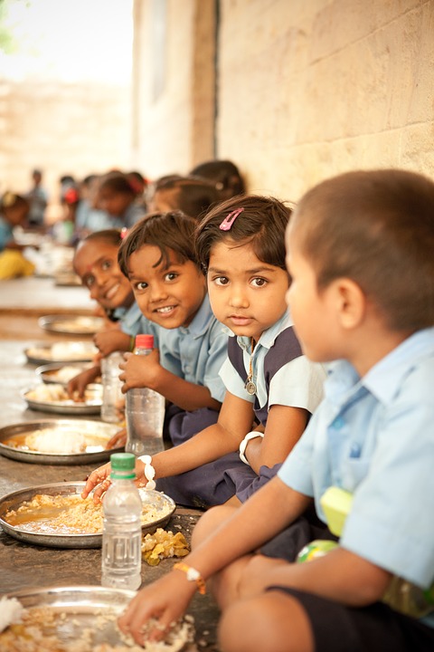 food for hungry children, mid day meal, happy children