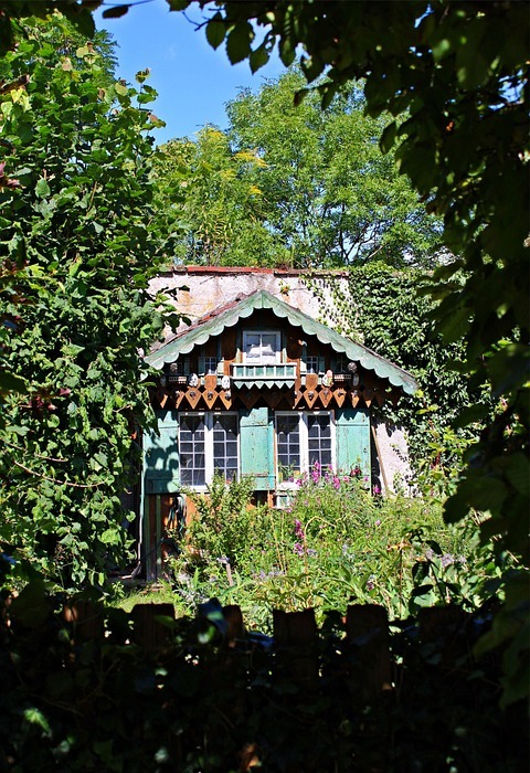 garden shed, log cabin, romantic
