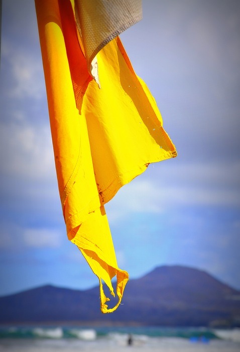 flag, yellow, surfing