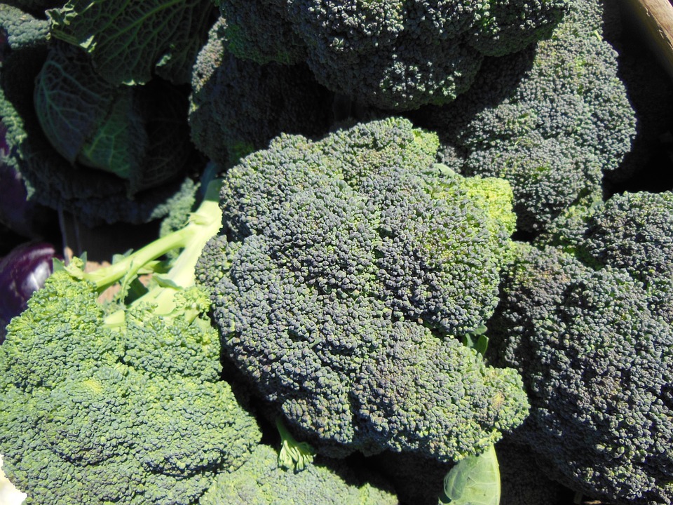 broccoli, vegetables, fresh vegetable market