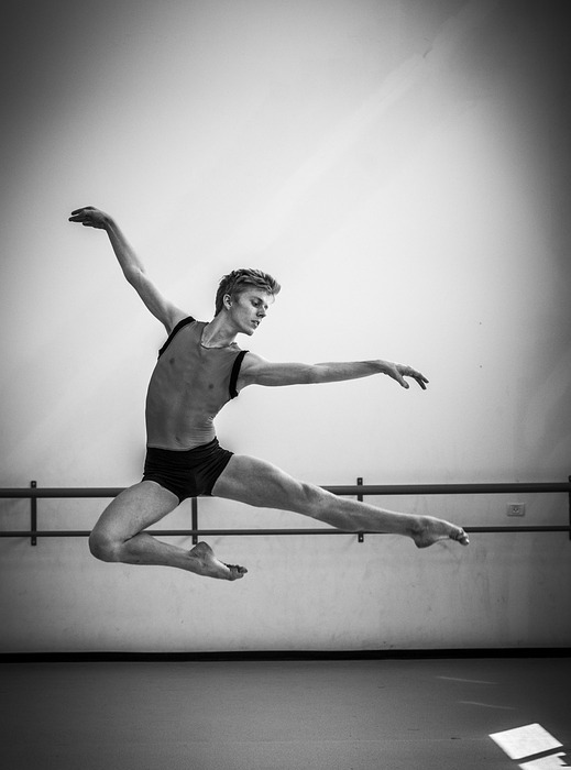 dancer, black and white, performer