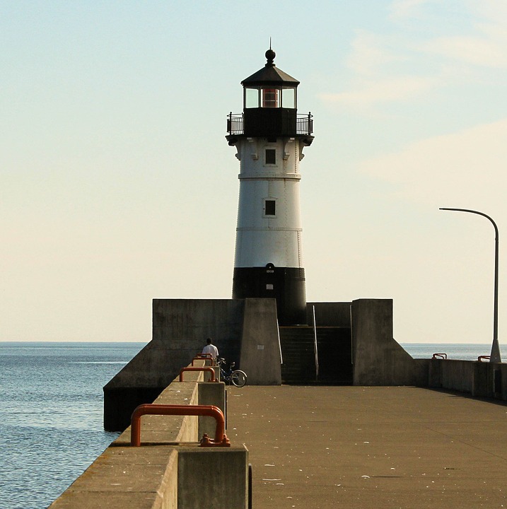 lighthouse, duluth minnesota, breakwater