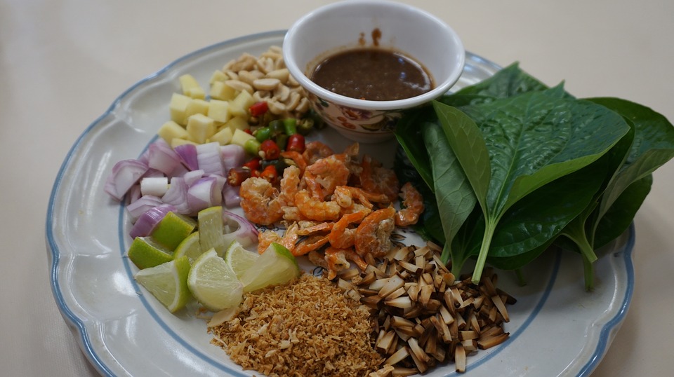 miang kham, northern thailand dishes, food
