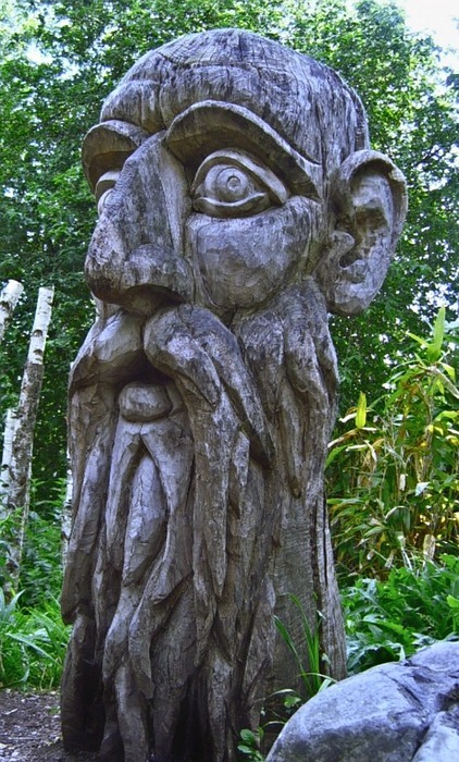 sculpture, tree trunk, figure