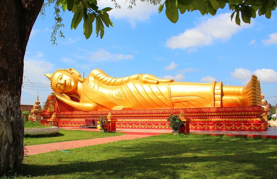 reclining buddha, laos, temple