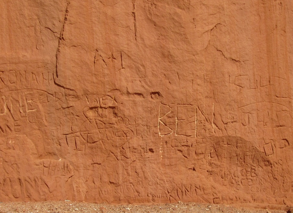 cliff, graffiti, carving