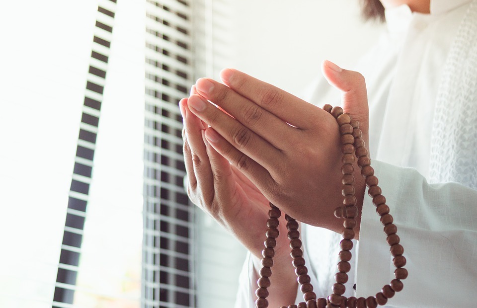 praying, prayer beads, rosary