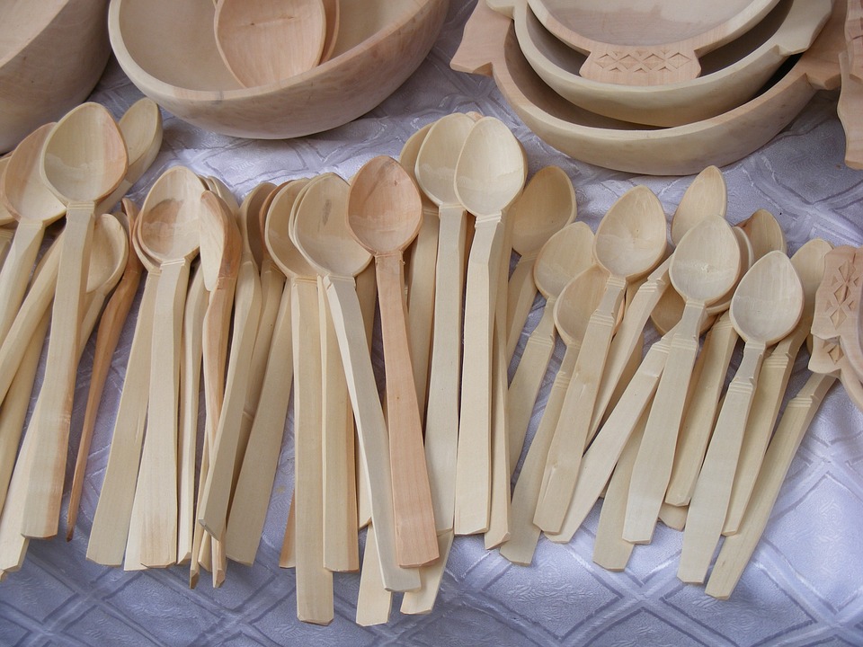 spoons, dishes, wood