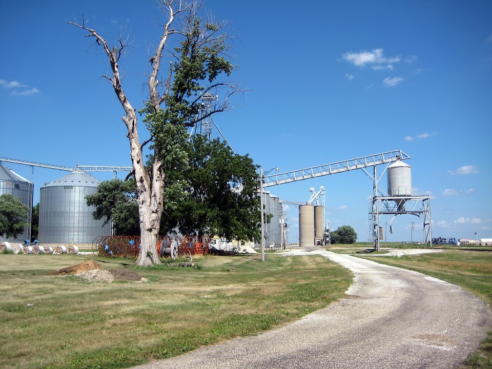 sciota, illinois, grain elevator - Stock Image - Everypixel